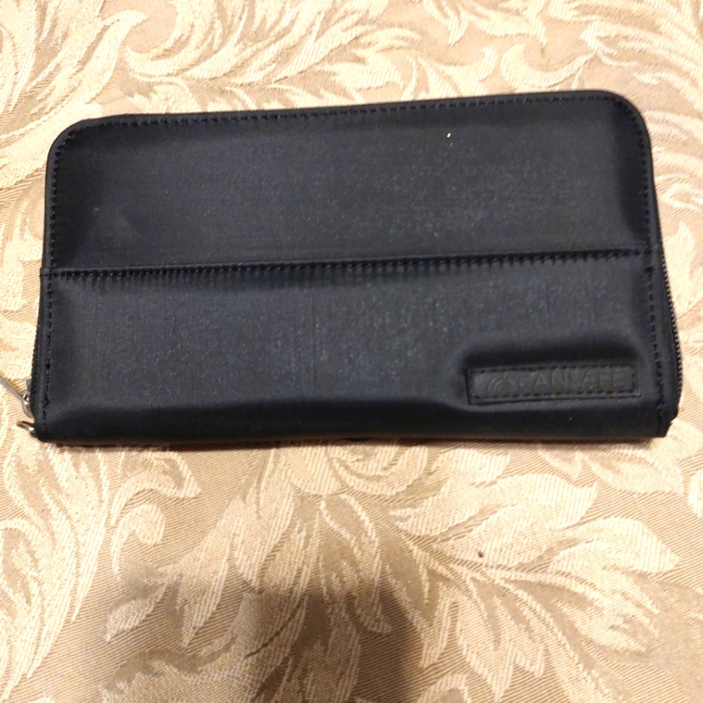 ▪️🔐▪️ NWOT Fabulous ScanSafe Black Protective RFID Women's Zipper Wallet